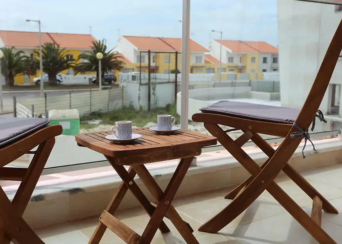 Surf And Stones פניש